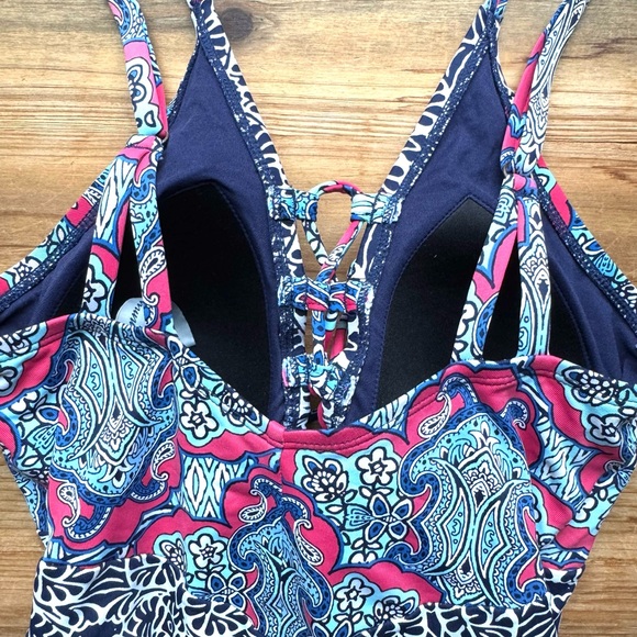 Tommy Bahama One-Piece Swimsuit Size 8 Paisley Print Lace-Up Front - Picture 6 of 8